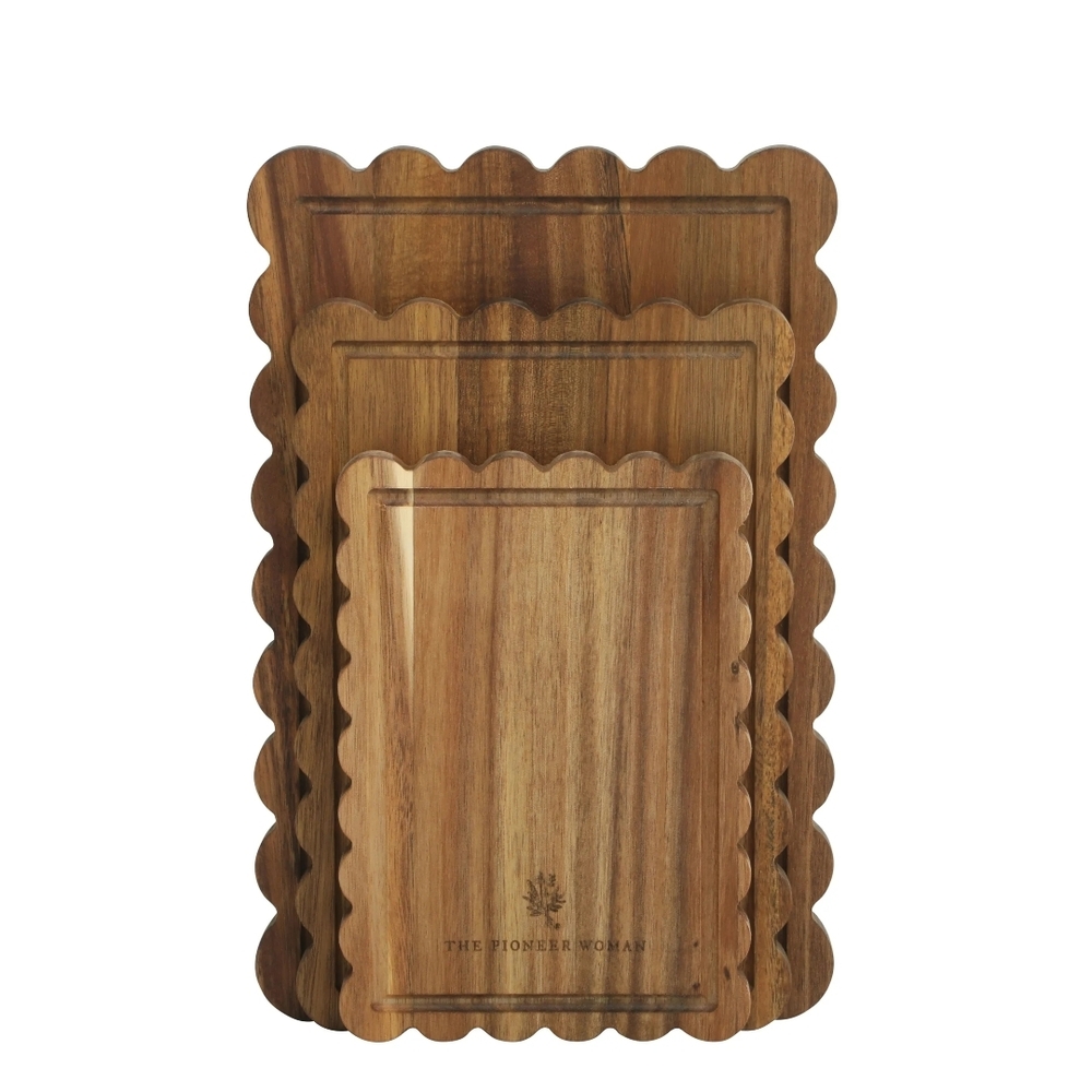 ❤️ 2025 The Pioneer Woman Scalloped Edge Acacia Wood Cutting Board 3 Piece Set - Picture 5 of 7